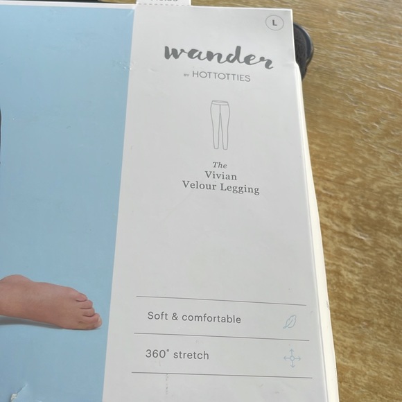 Wander by Hottotties Women's Vivian Velour Thermal Leggings - Picture 6 of 13